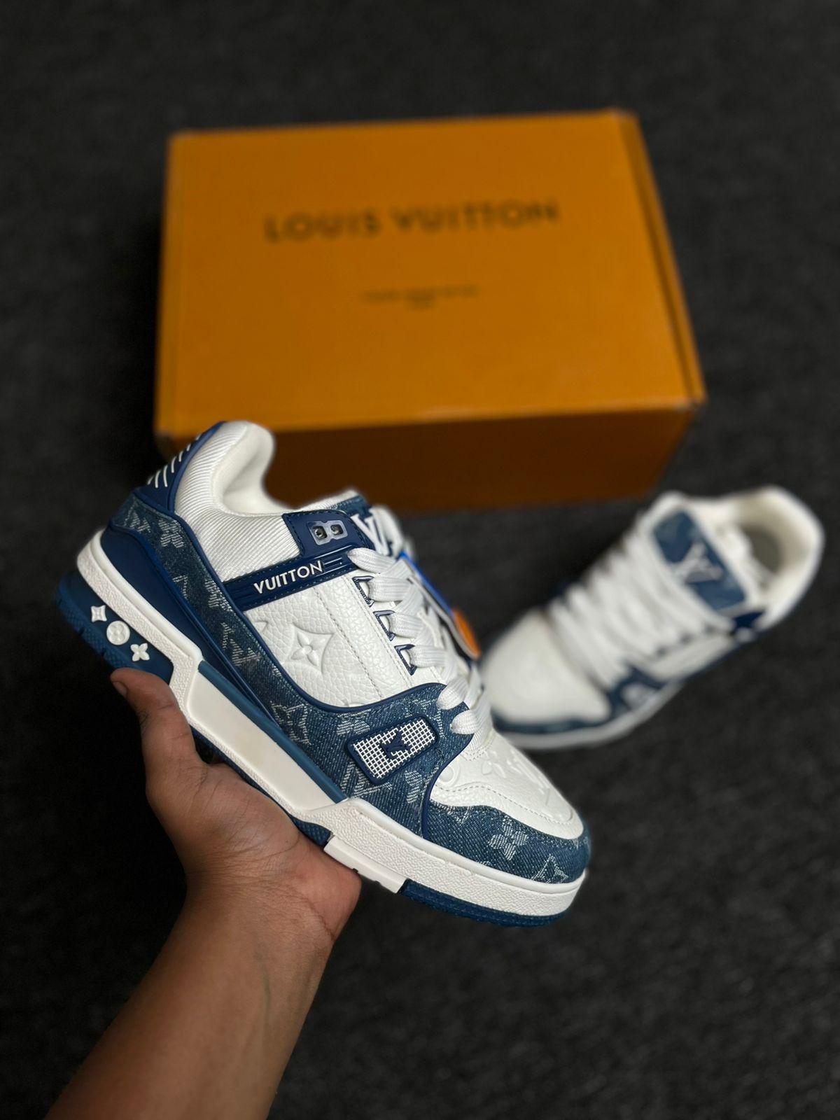 SHOES
